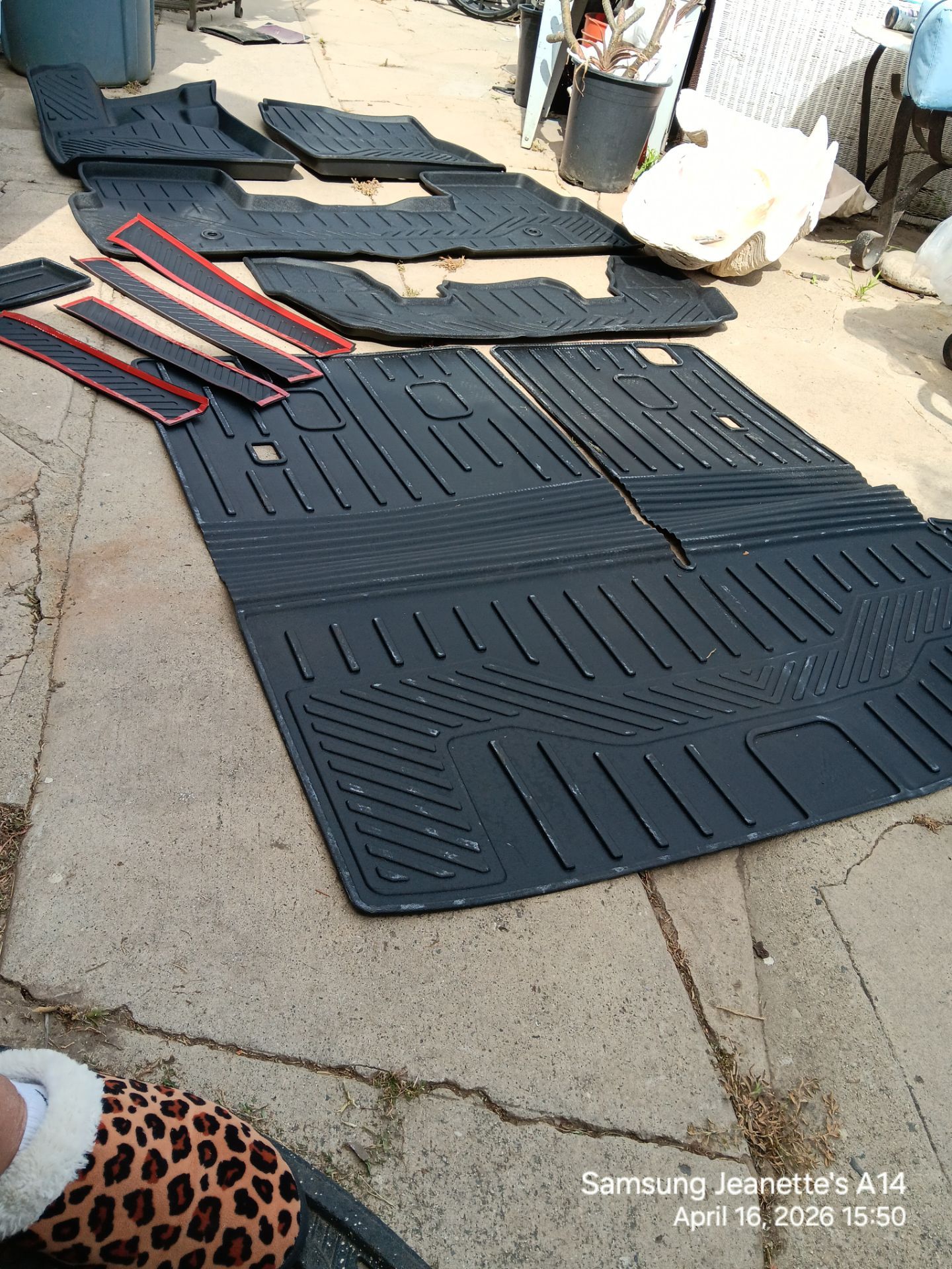 New 10 piece SUV Floor Fitted Mats