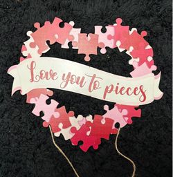 9x11 Wooden ‘I Love You to Pieces’ puzzle piece decor Valentine’s day