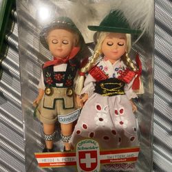 Vintage set of "Heidi & Peter" dolls made by Schneider
