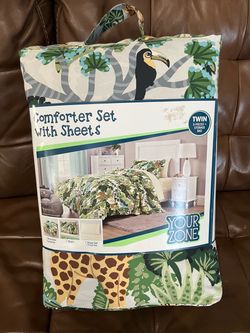 Brand new Comforter set with sheet $25