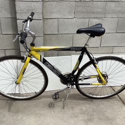 700X35C Road Series GMC Bike For Mens 7 Speeds Good Condition $135