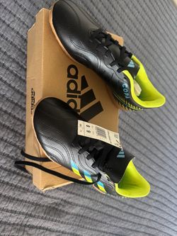 Tenis Adidas size 7