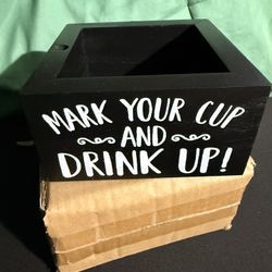 Cup Organizer with Marker Slot - Mark Your Cup and Drink Up Cups Dispenser Disposable Cups Organizer Rustic Plastic Cups Caddy for Wedding Housewar - 