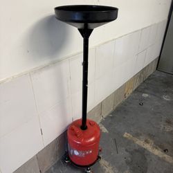 Oil Change Catainer used Like A New 