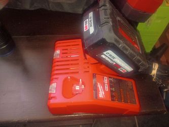 Milwaukee battery 6,0 and charger