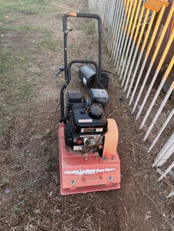 Gas-Powered Plate Compactor