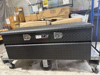 Dee Zee Red Label Utility Chest