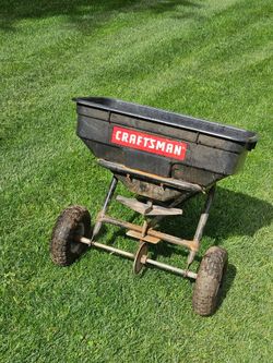 Pull Behind Fertilizer