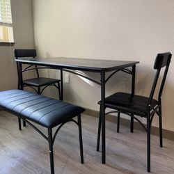4-piece Dining Table Set  – Like New