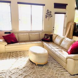 Beautiful White Sofa With 3 Ottomans