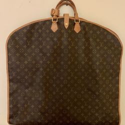 Authentic Louis  Vuitton Monogram Garment Bag w/LVPoignet, LV Hanger & LV Lock