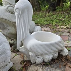 Concrete Pelican Pot