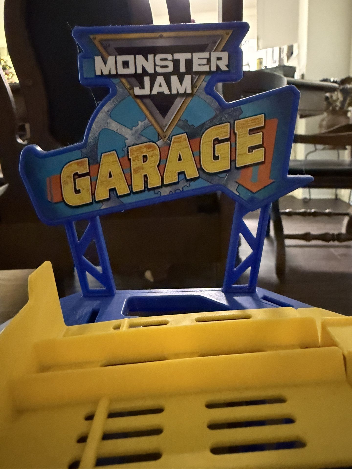 Monster Jam Garage & Trucks