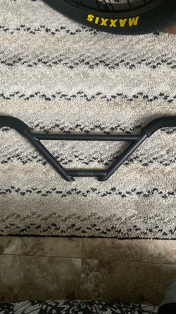 Goon bars