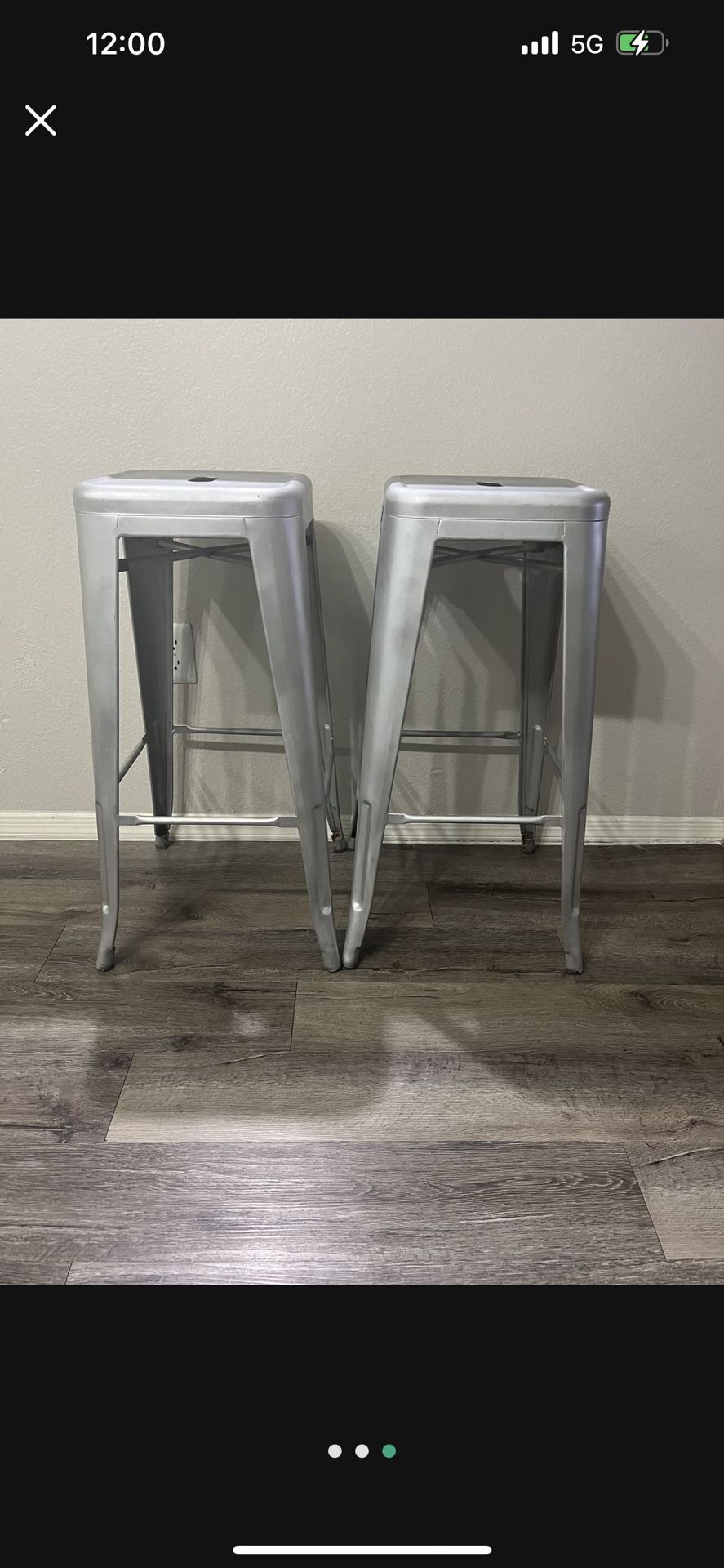 2 Barstools