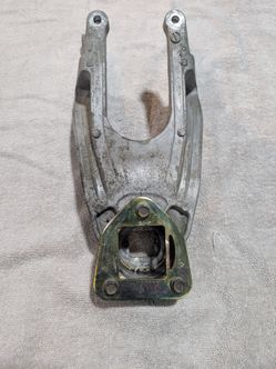2003+ NISSAN 350Z G35 MANUAL SHIFTER BRACKET  6SPD