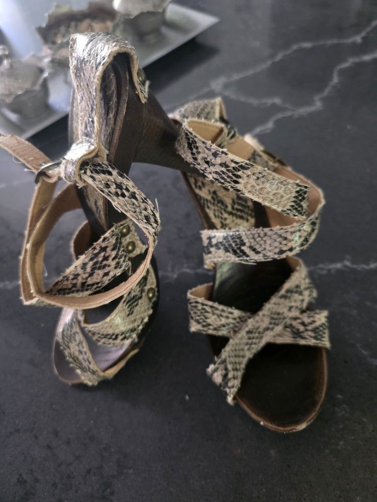 High Heel  Strapped Snake Pattern Shoes
