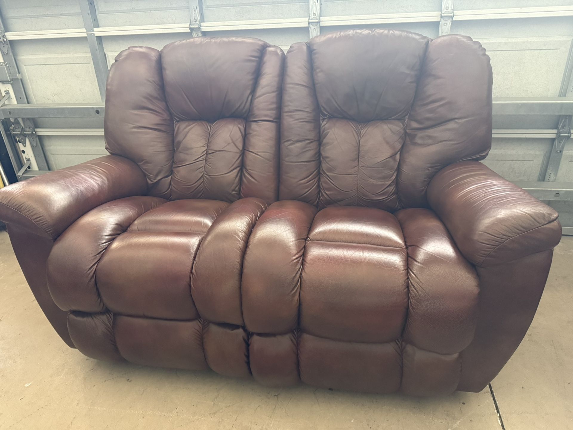 Sofa leather Mateo Wall Reclining Loveseat by La-Z-Boy Furniture great condition