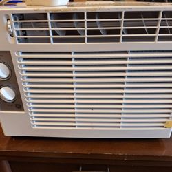 Window Air Conditioner 