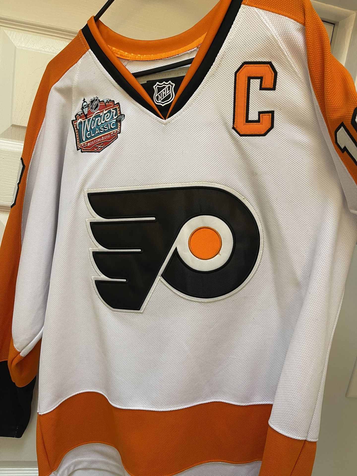 Flyers Winter Classic #18 Richards