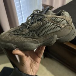 Yeezy 500 “brown clay”