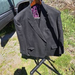 Tom James Executive Collection Men's Suit