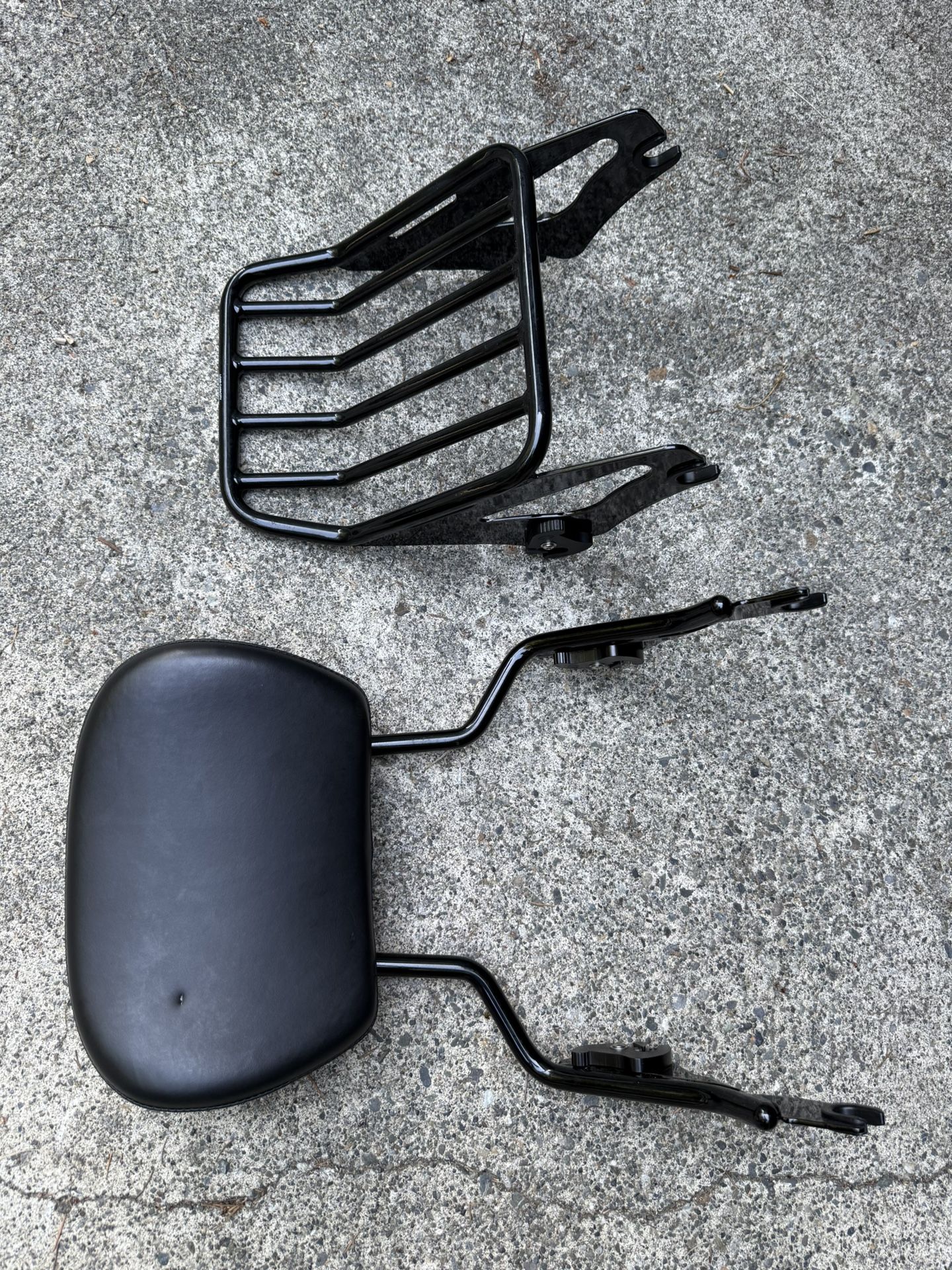 (Make An Offer) Harley Quick Release Passenger Backrest And Luggage Rack