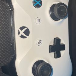 Controller/ Headphones