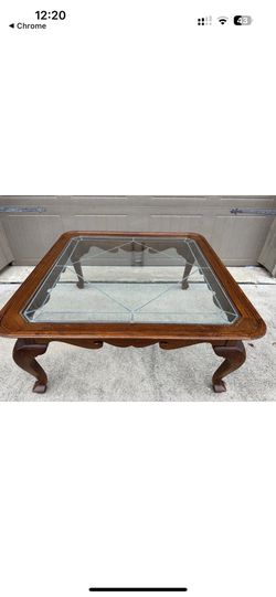 ETHAN ALLEN Canterbury Oak Coffee Table 28-8411 Finish 228 Leaded Glass