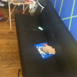 Black Futon 