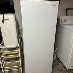 Standing Freezer 