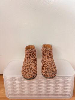 Leopard boots