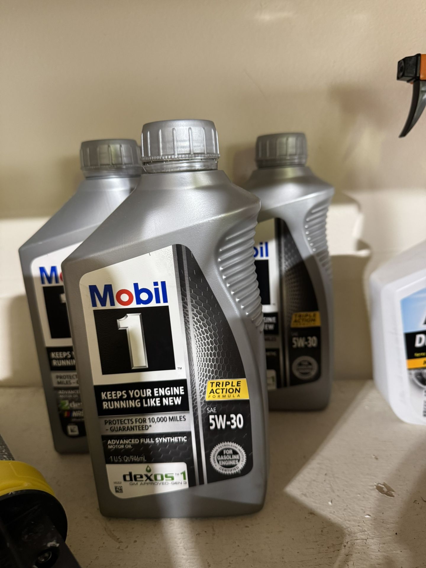 Car Motor Oil
