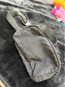 Lululemon belt bag