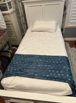 Twin Size Set