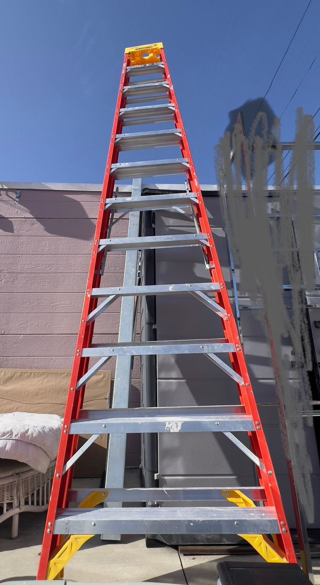 Werner 12 ft. Fiberglass Step Ladder 