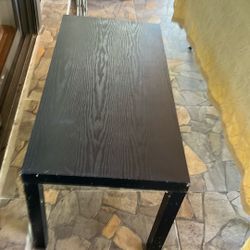 Center Ir Cuffed Table On Good Condition 