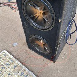 HOT DEAL ON SPEAKERS AND AMP 