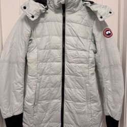 Brand New Canada Goose Ellison Jacket – Women’s S Meltwater)