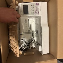 Brother SE600 Computerized Combo Sewing and Embroidery 