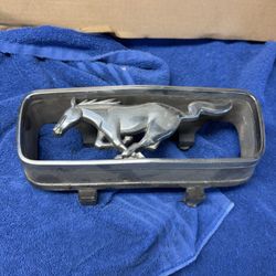 Ford Mustang Emblem 