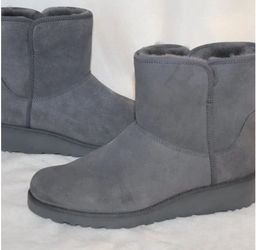 New UGG women Cory II genuine shearling lined boots gray suede size 6 
