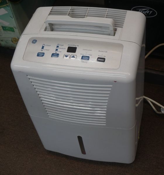 GE DEHUMIDIFIER ADEL30LRG2 30PINTS 24 HOURS CAPACITY 866857-1