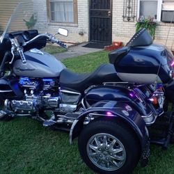 2000 Honda Valkyrie W/ Trike Kit