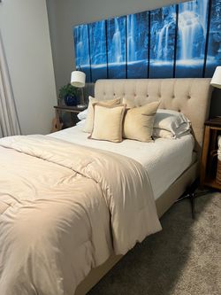 Tufted upholstered queen bed frame