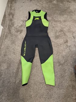 Triathlon wetsuit: Men’s volt sleeveless