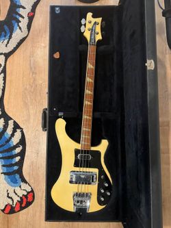 1981 Rickenbacker 4001 White
