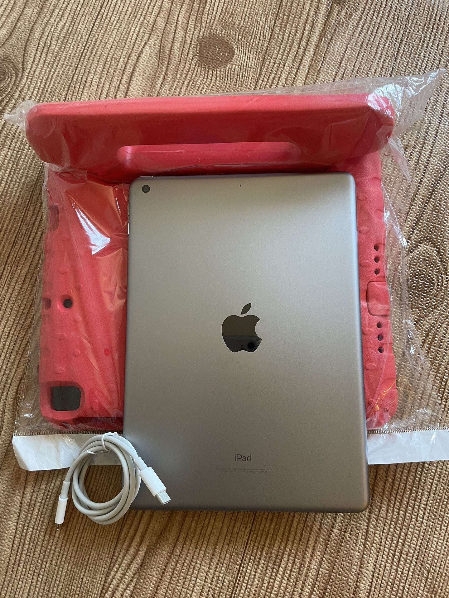 Apple iPad 5th Generation 128GB with kids protective case & Charger 
