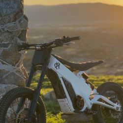 Super Clean Talaria XXX–  | Stormtrooper White