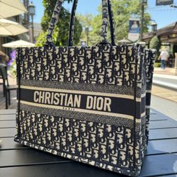 DIOR MEDIUM TOTE BAG
